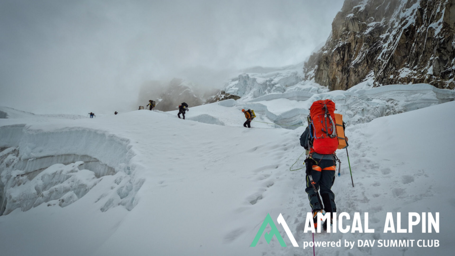 Seilschaft im Schnee