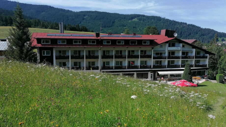 TWALL_Hotel Montana (8).jpg