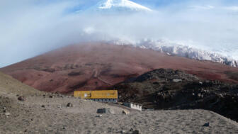Der Gletscher Cotopaxi mit der Jose Ribas Hütte
