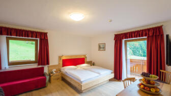 italien-sarntal-hotel-feldrand-zimmerkategorie-laerche-komfort-shsarn-swhsarn-laerche komfort10.jpg