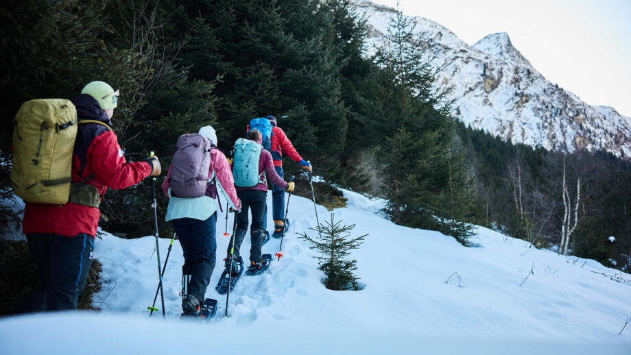 schneeschuhwandern-alpen-oliverfarys-X8A5614.jpg
