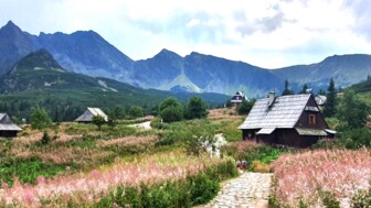 Alm Gasienicowa, bei Zakopane, Polen.jpg