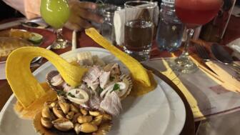 Cheviche, marinierte Meeresfrüchte, typisches, peruanisches Essen
