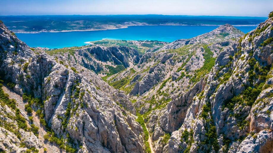 Blick über den Paklenica Canyon zur Adria