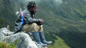 expeditionen-papua-excar-2013-carstensz-pyramide-einheimische-traeger-1010577.jpg