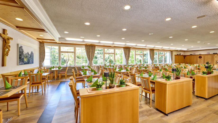 9GWSAUL_Gesundheitswandern_Bayern_Saulgrub_Aura_Hotel (5).jpg