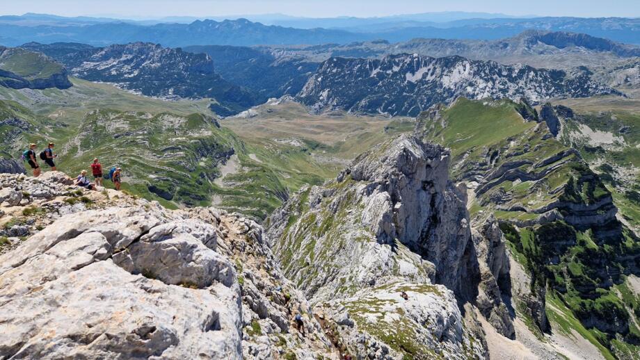 montenegro-banat-durmitor_descent from bobotov kuk.jpg