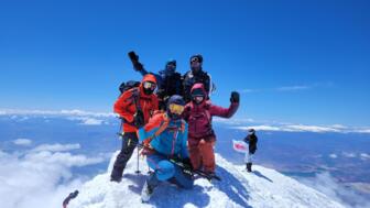 asien-tuerkei-tuski-2023-ararat-skitour-kultur-natur-panorama-landschaft-berge-teilnehmer-gruppe-am gipfel-113017.jpg