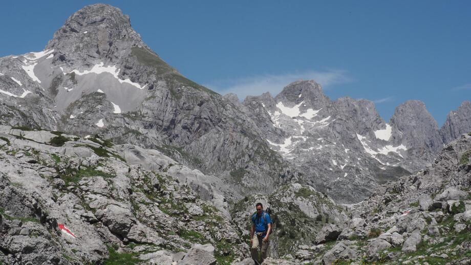 europa-balkan-BASELF-AL Peja Pass.jpg