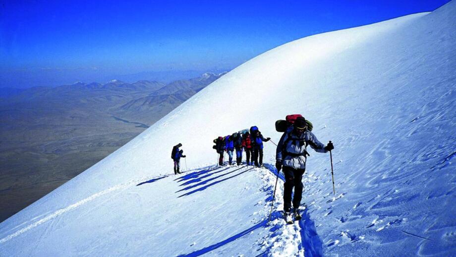 expeditionen-china-exmus-2008-natur-panorama-landschaft-berge-gletscher-schnee-teilnehmer-gruppe-900112.jpg