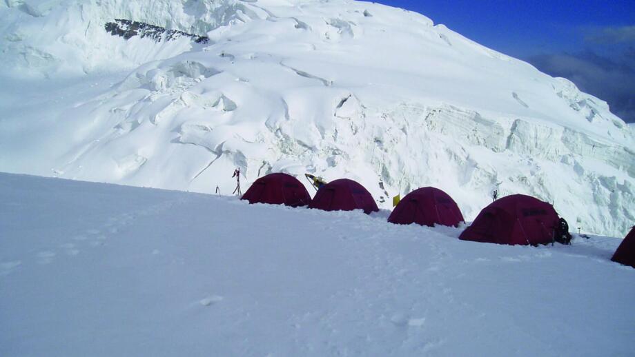 expeditionen-china-exsie-2002-natur-panorama-landschaft-berge-gletscher-schnee-zeltlager-700542.jpg