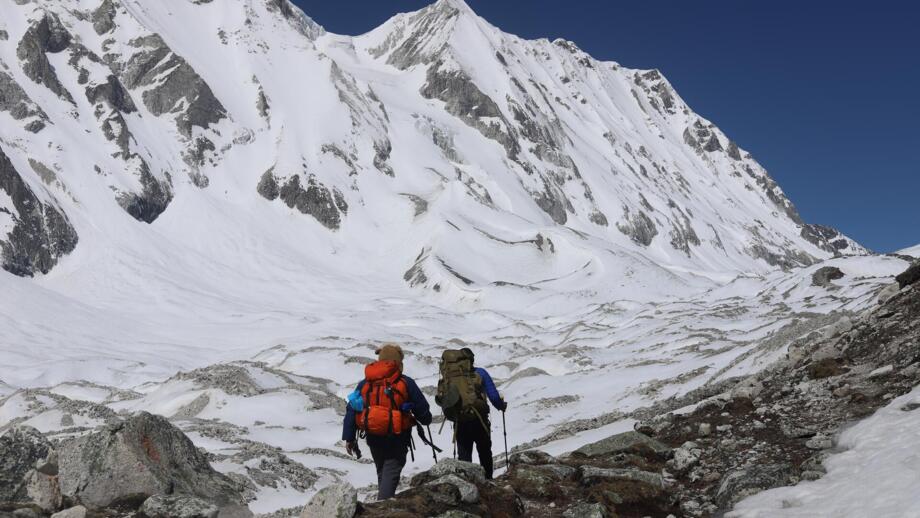 Bergsteiger im Manaslu Tal