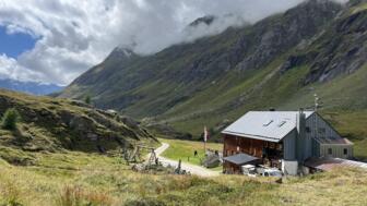 oesterreich-hotjoh-hochtourenkurs-großvenediger-hohe tauern-johannishütte-defreggerhaus (16).jpg
