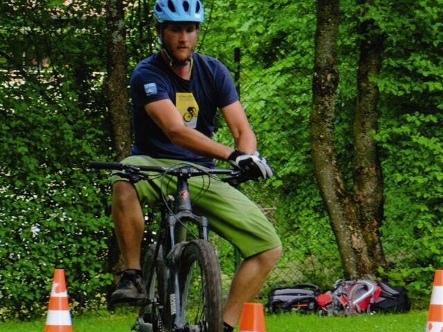 Fahrtechniktraining im Perlacher Forst