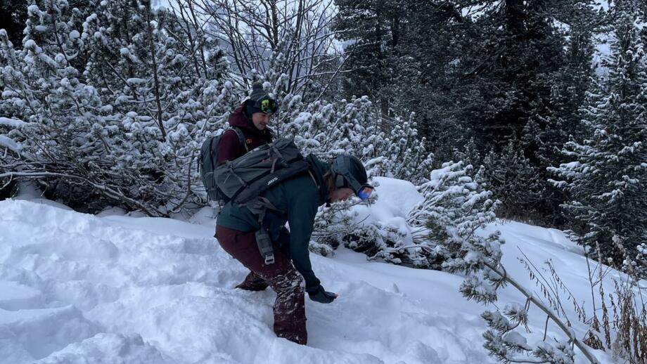 LVS-Suche bzw. Training beim Snowboardkurs im Kühtai