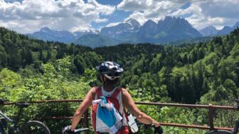 Mountainbiker in den Julischen Alpen auf der Trans Slovenia 1.