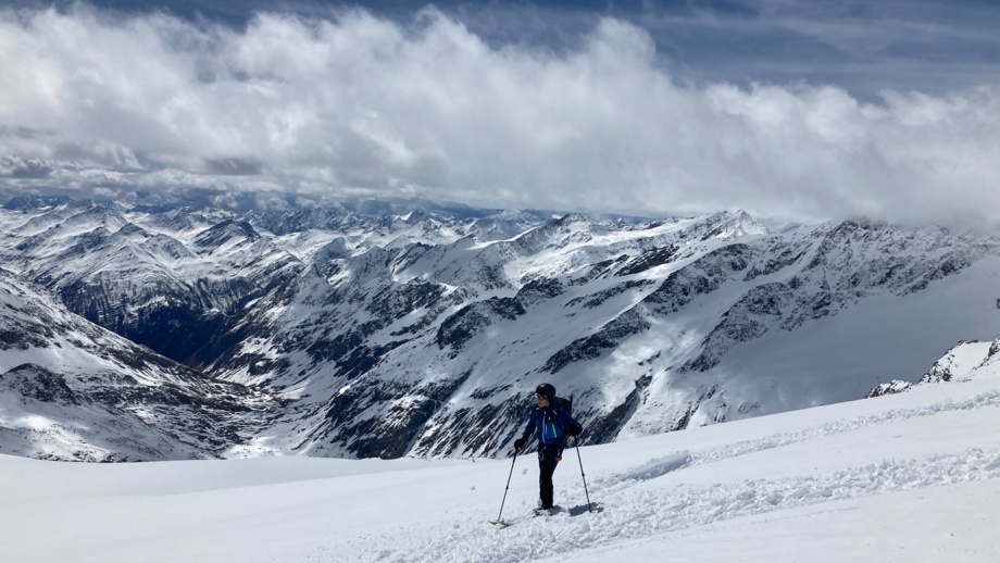 Wolkengestöber und Licht und Schatten am Großvenediger