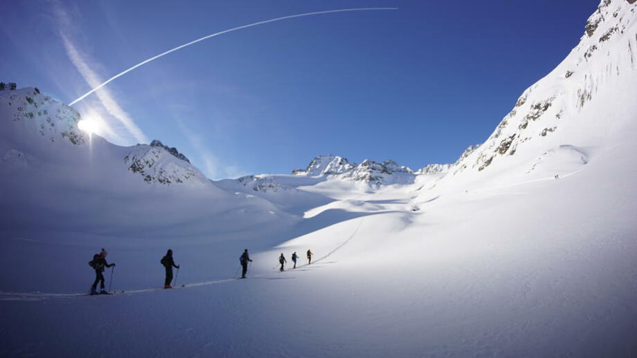 Skitourengeher bei besten Verhältnissen im Jamtal