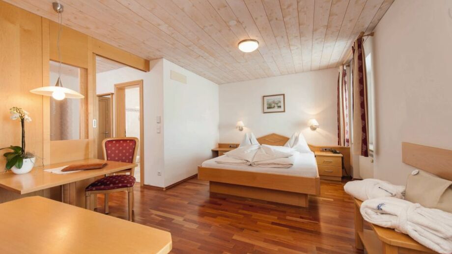 Gampen_zimmer02.jpg