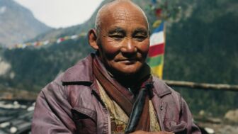 Älterer Mann in Nepal