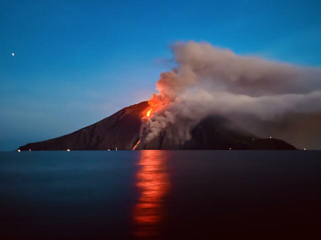 Vulkanausbruch auf den liparischen Inseln