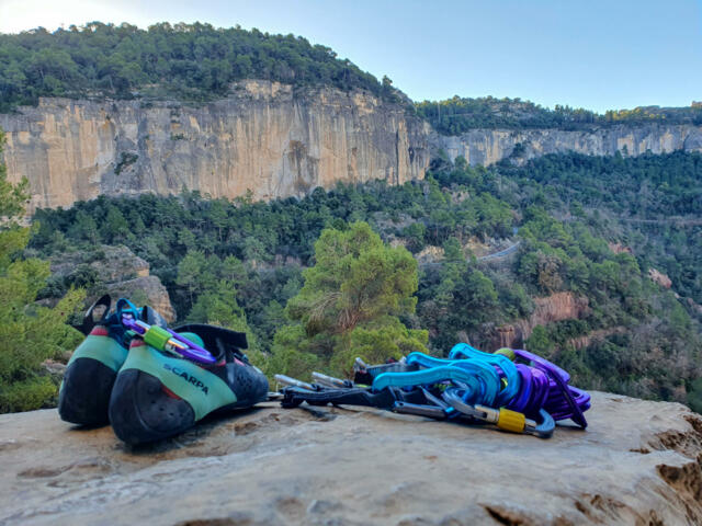 Kletterschuhe, Kletterfelsen