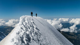 Frankreich_Chamonix_Aguille de Bionassay_shutterstock_1260426553.jpg