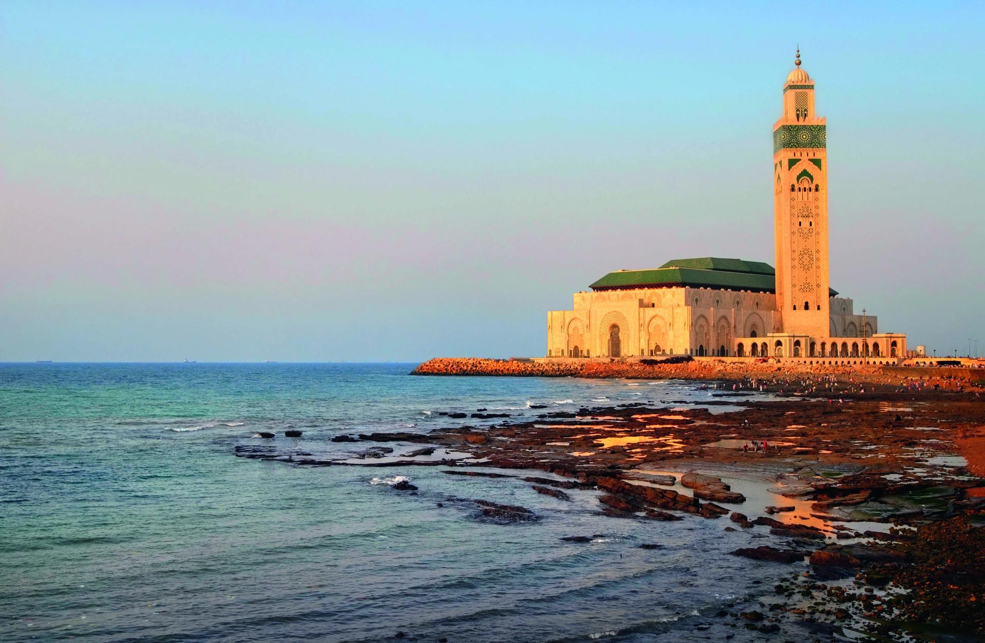 marokko-casablanca-hassan mohammed-shutterstock-21495964.jpg