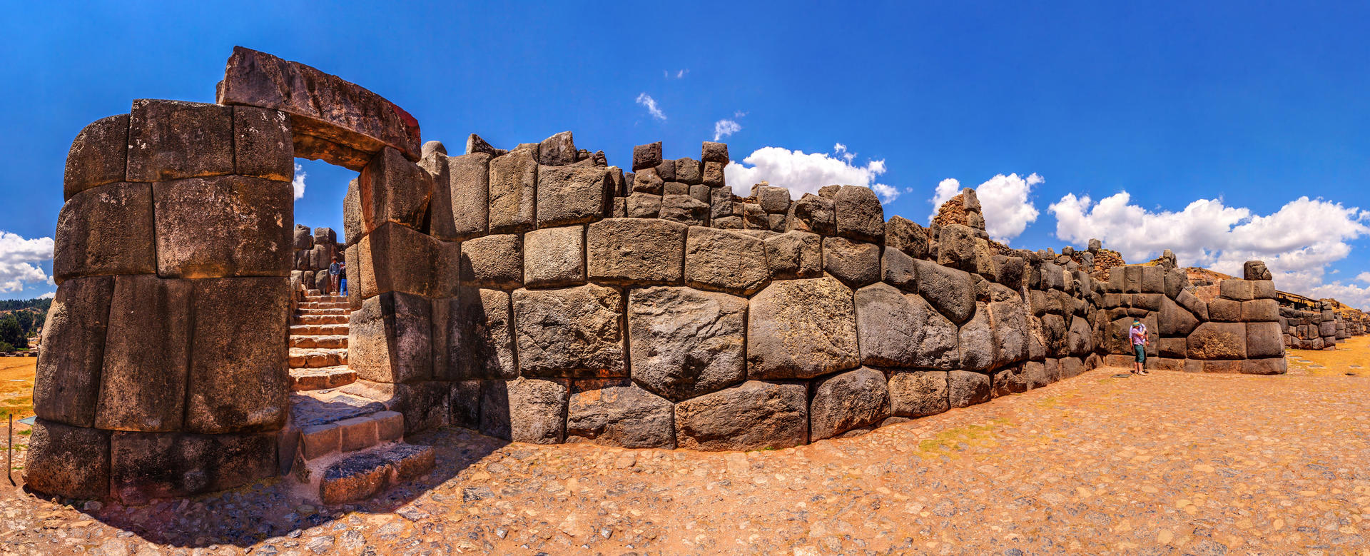 PECHA_Festung_Sacsayhuaman_shutterstock_241471702.jpg