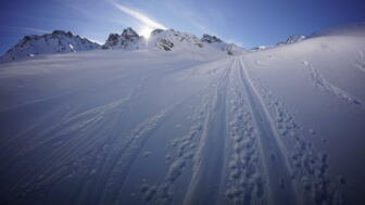Österreich_Silvretta_Jamtalhütte_Skitour_9SRJAM (2).jpg