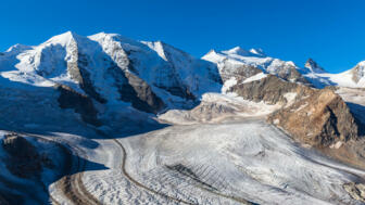 Schweiz_Engadin_Bernina_Diavolezza_PizPalü_shutterstock_342208292.jpg