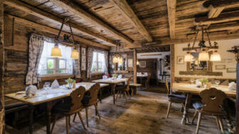Walserstuba_SESWHALL (5).jpg