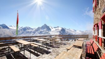 KMSTE_Breslauer_Huette_Terrasse.jpg
