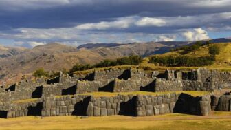 Inkaruinen von Sacsayhuaman mit großen steinquadern