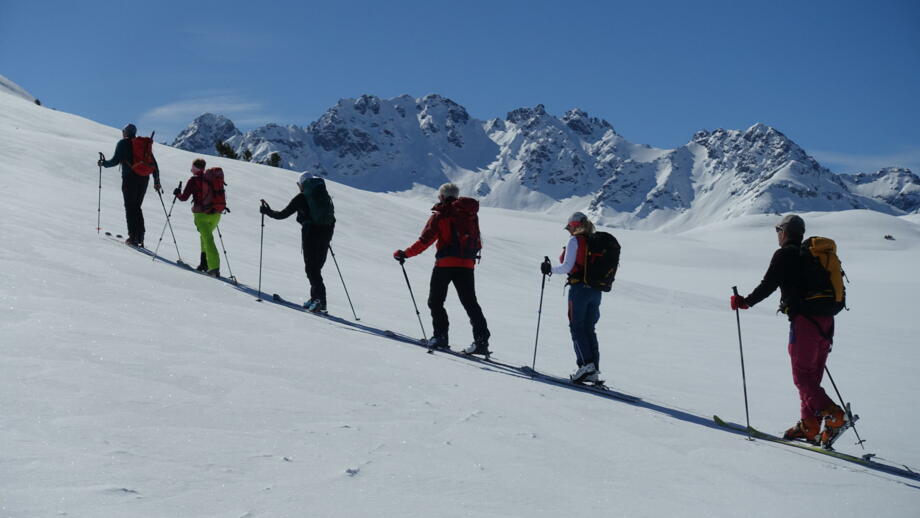 schweiz-val muestair-skitouren-seshcen-20240424-skitouren val muestair-raimund bischoff-023.jpg