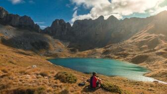 Spanien_Aragon_Pyrenäen_Ibon de Acherito_shutterstock_2139449771.jpg