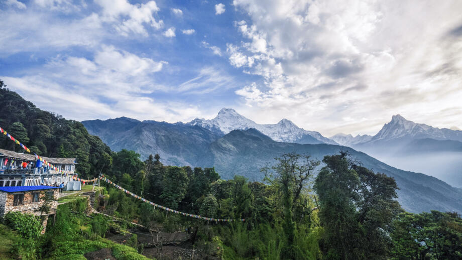 nepal-hiviann-annapurna-and-machhapuchhre-mountain-view-from-tadapani-village-shutterstock_531022105.jpg