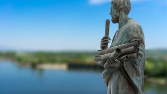 griechenland-chalkidiki-gicha-aristoteles-statue-griechischer-philosoph-shutterstock_421724455.jpg