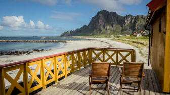 strand-in-vesteralen-shutterstock_1886816065.jpg