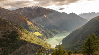 italien-suedtirol-schnalstal-berghotel-tyrol-tuer6.jpg