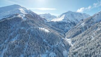schweiz-graubuenden-val muestair-winter-hotel central-71fb08ff-1893-4cd1-b62a-ea2751101a52.jpg