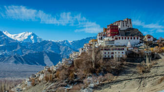 INTRE_Indien_Thiksey_Kloster_Gompa_Lehshutterstock_1322170832.jpg