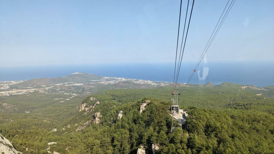 asien-tuerkei-tuayt-2023-natur-landschaft-berg-tahtali-seilbahn-124044003.jpg