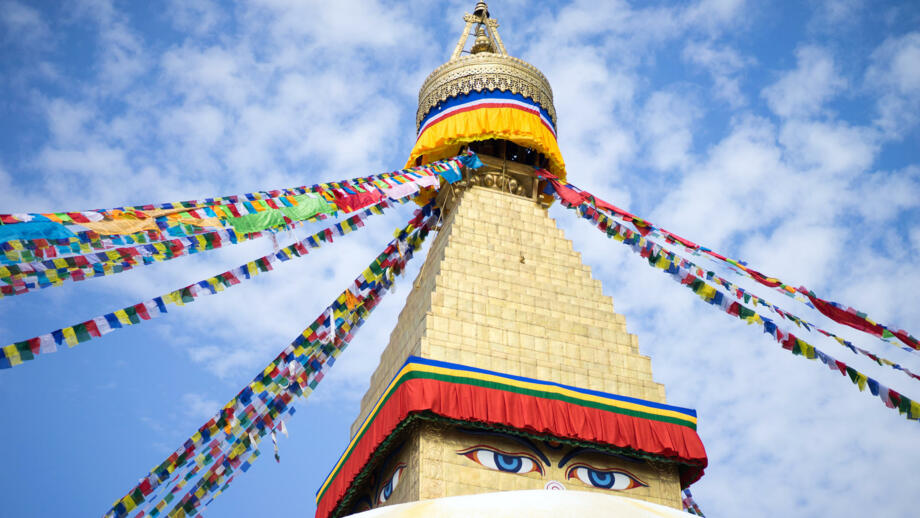 nepal-hiahe-bodhnath-stupa-shutterstock_779463001.jpg