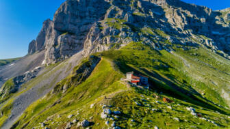 shutterstock_1483371971_Tymfi_Zagori.jpg