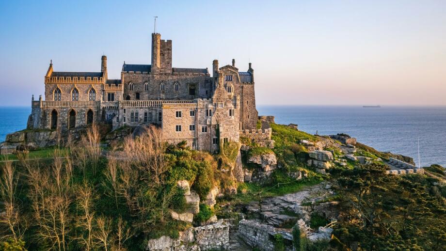 UK_St_Michaels_Mount_shutterstock_2140547743.jpg