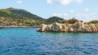 tuerkei-antalya-tulyk-ufakdere-cove-shutterstock_1381410827.jpg
