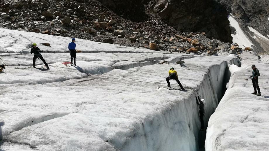 oesterreich-oetztaler-alpen-grundkurs-eis-(2).jpg