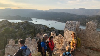 Türkei_Lykien_TUTOPLYK_Gruppe_Aussicht_Mittelmeer_BirgitBöhme_5324.JPEG