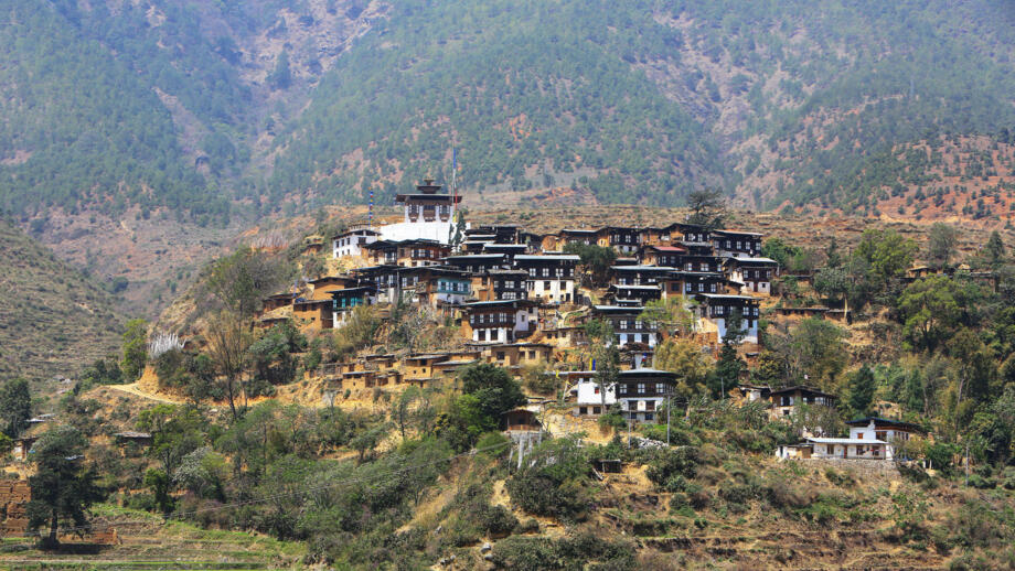 bhutan-bhcho-wangdi-dzongkhag-village-shutterstock_1565797354.jpg